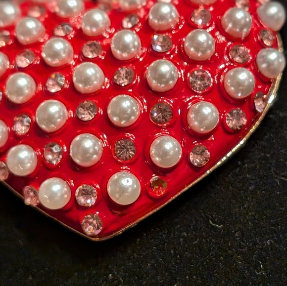 🆕 Pearl Heart Pendant Necklace XoXo (As Is) ❤️ Betsey Johnson - Picture 7 of 8